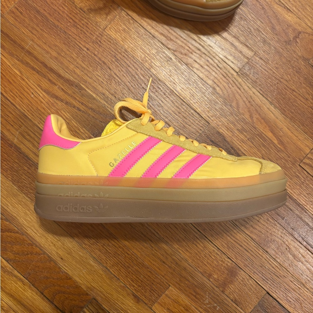 Adidas Gazelle Women's Sneakers LIKE NEW